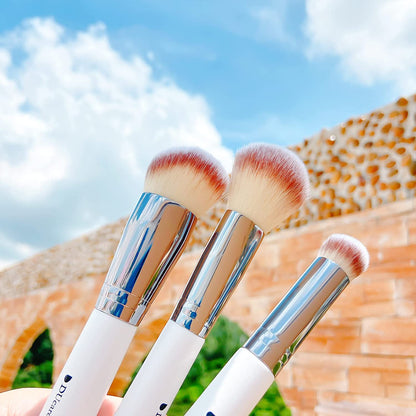 Makeup Brushes 3Pcs Foundation Contour Bronzer Brush,Concealer Brush,Blusher Powder Brush, Face Kabuki Travel Buffing Stippling Liquid Blending Makeup Brush Set White